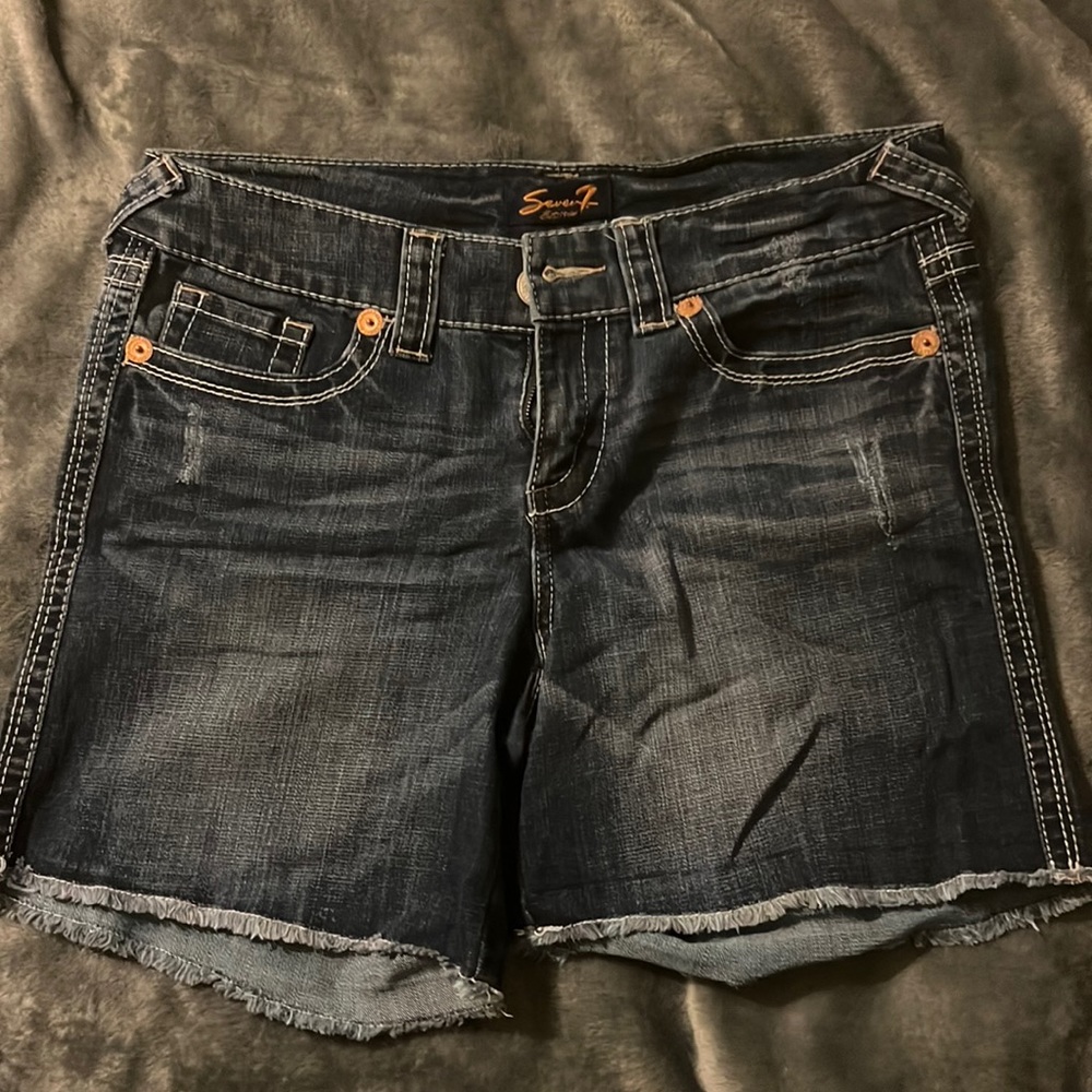 Women’s, Seven7, US 10, denim shorts, 6.5” inseam
